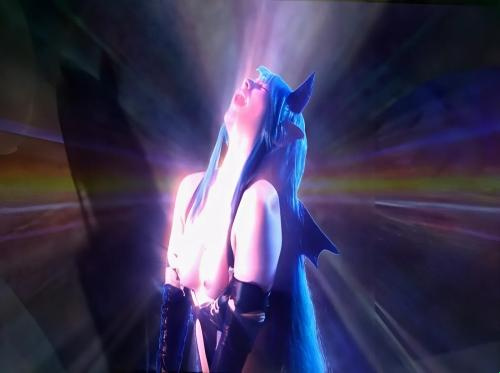Gạ thành công cô em xinh đẹp trong lễ hội cosplay