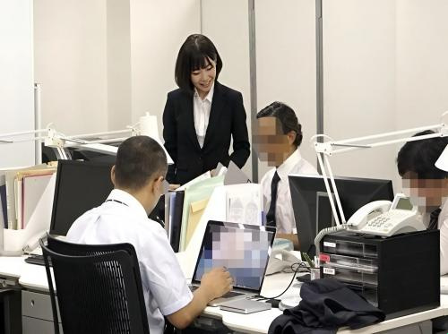 Als Eimi Fukada als Sekretärin arbeitete